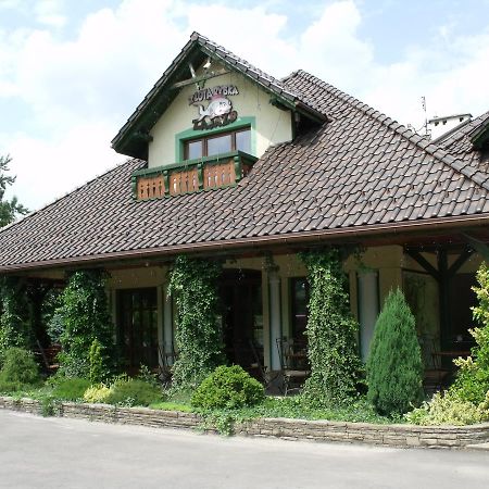 Zajazd Zlota Rybka Andrychów Exteriér fotografie